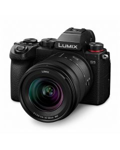 Panasonic Lumix S5 + 20-60mm F3.5.-5.6